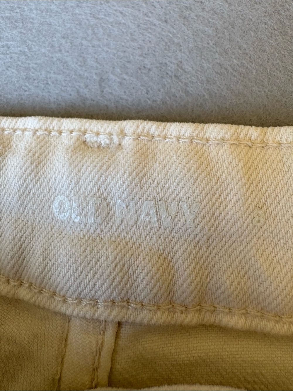 Old Navy High Waisted OG Loose Off-White Wide Leg Stitch-Front Utility Jeans sz8 - Picture 7 of 10